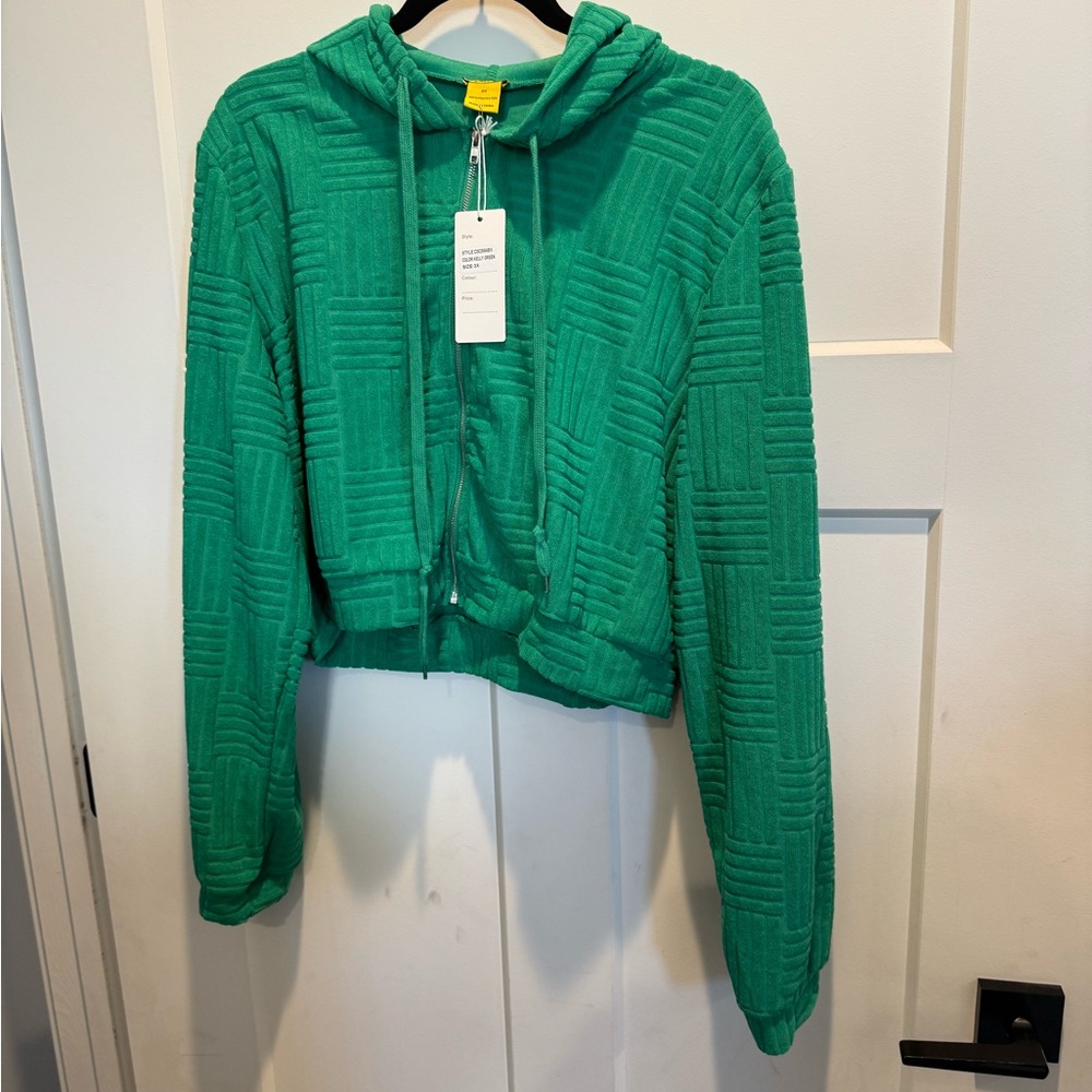 NWT Daisy Kelly Green Cropped Textured Hoodie